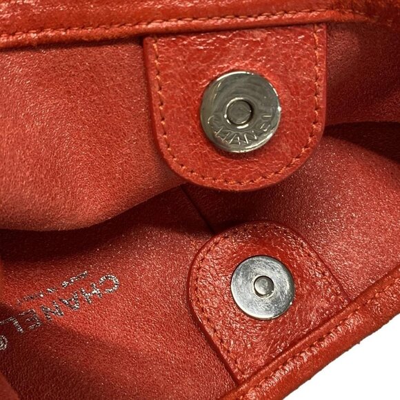 Auth CHANEL - Red Matte Calfskin Women's Tote Bag - Picture 15 of 16